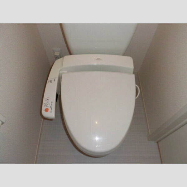 トイレ (トイレ　101)