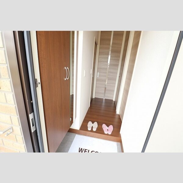 玄関 (B102 玄関)