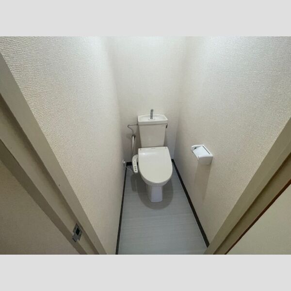 トイレ (温水洗浄暖房便座)