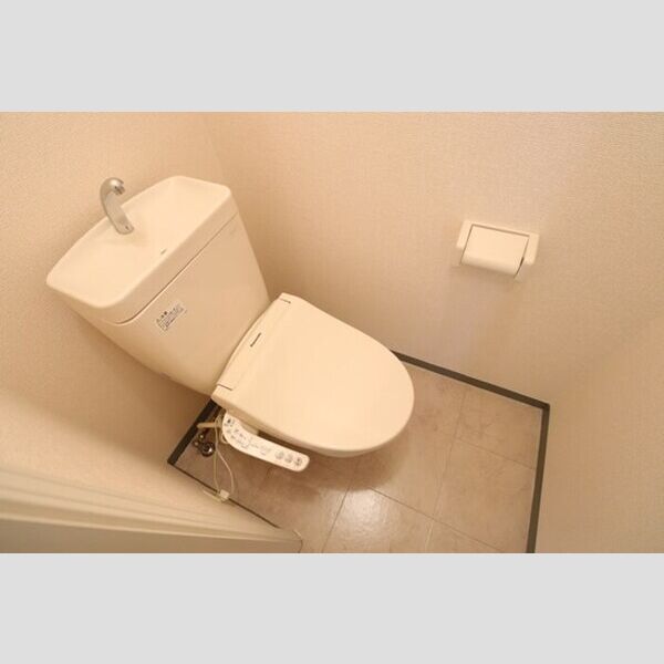 トイレ (101　温水洗浄暖房便座)