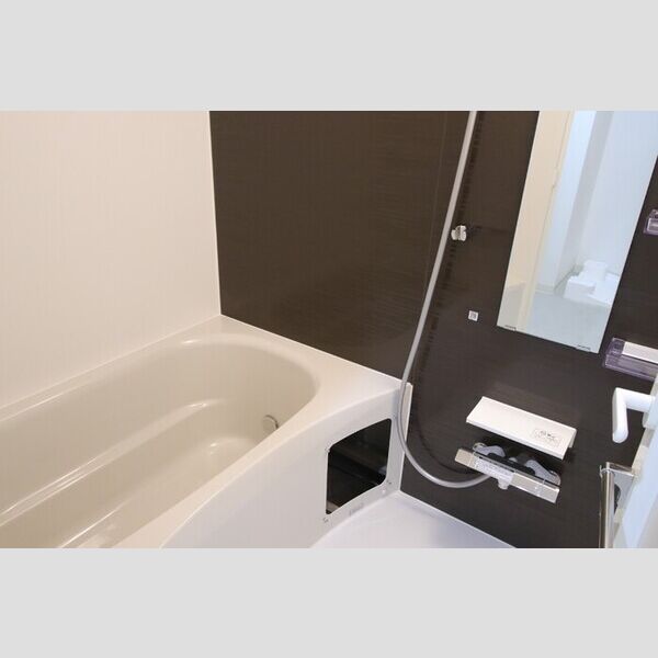 バス (207　浴室)