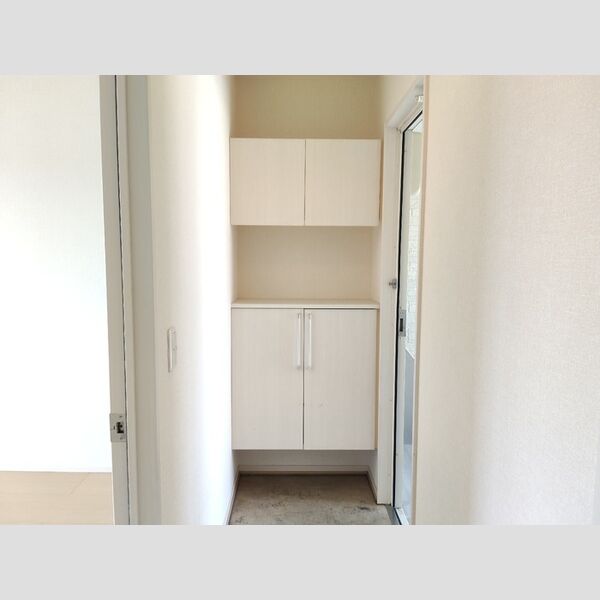 玄関 (玄関収納)