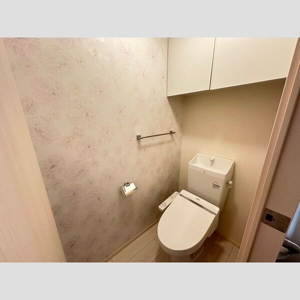 トイレ (温水洗浄暖房便座)