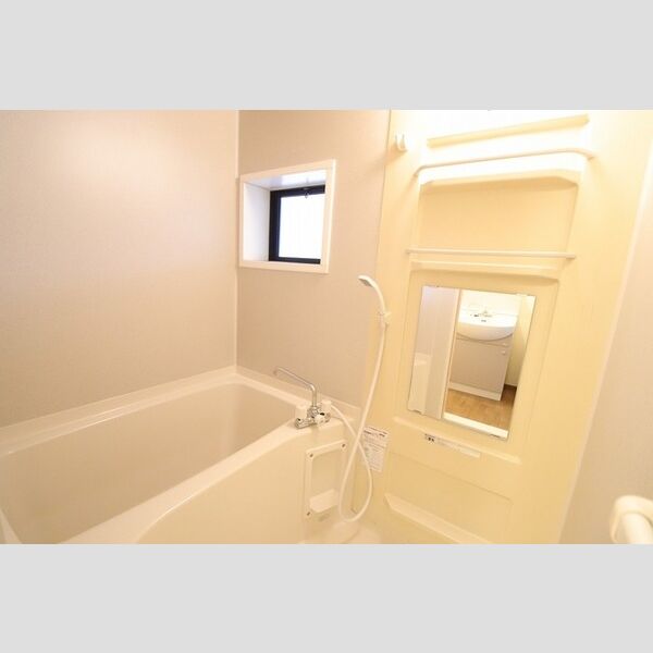 バス (ラーク福江B棟201バス)