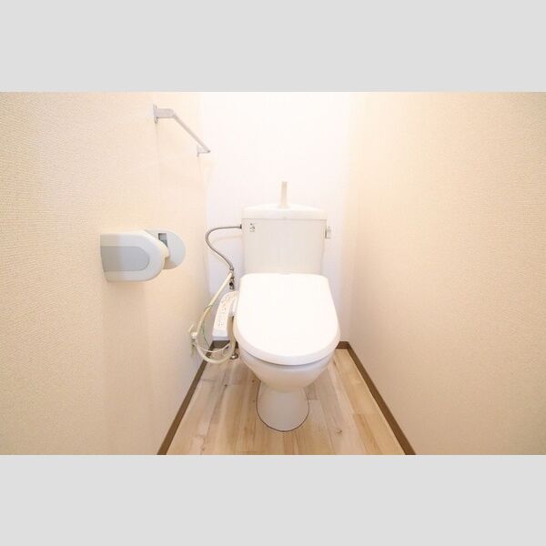 トイレ (ラーク福江B棟201トイレ)