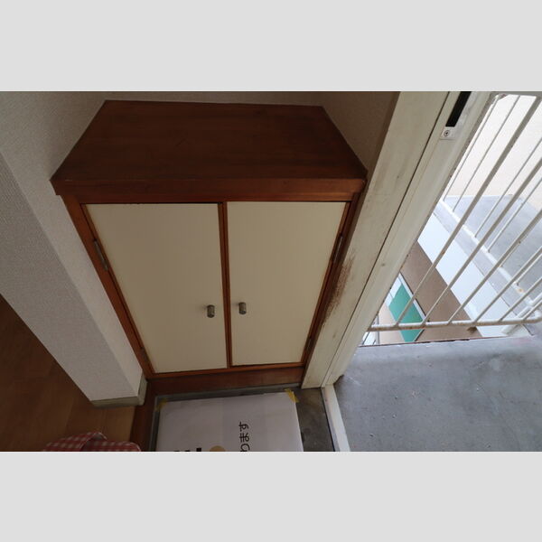 玄関 (シューズボックス)