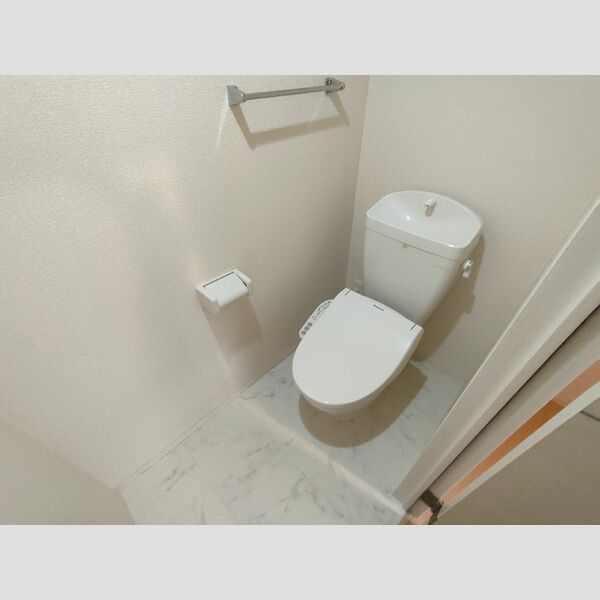 トイレ (102トイレ)
