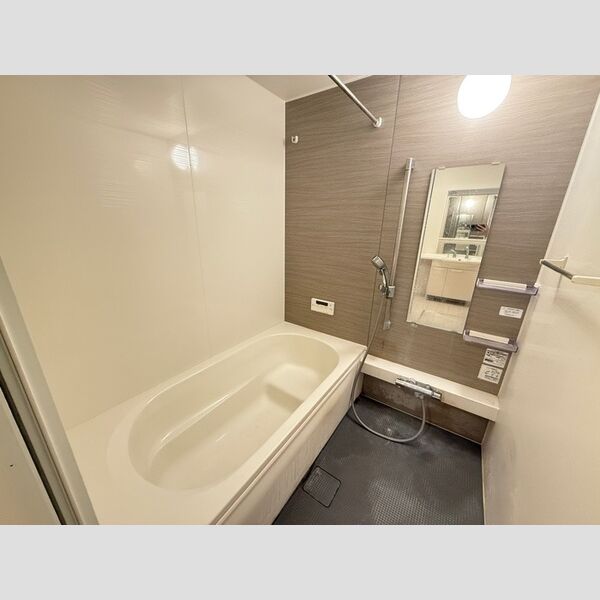 バス (103　浴室)