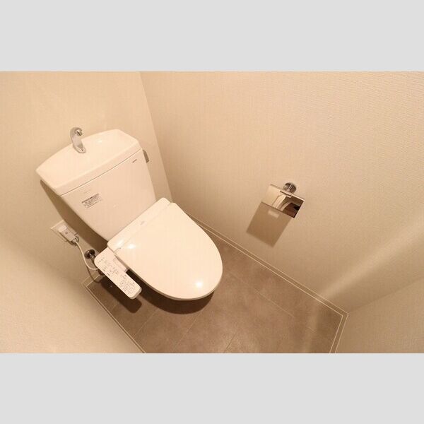 トイレ (705トイレ)