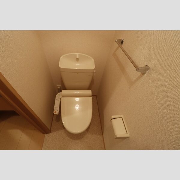 トイレ (トイレ)