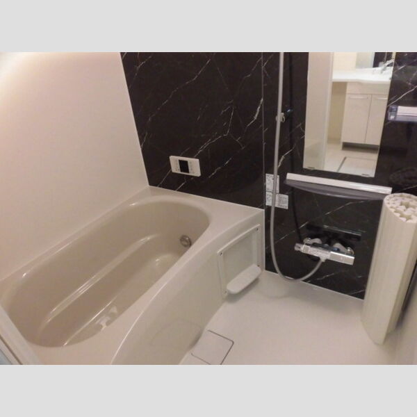 バス (207　浴室)