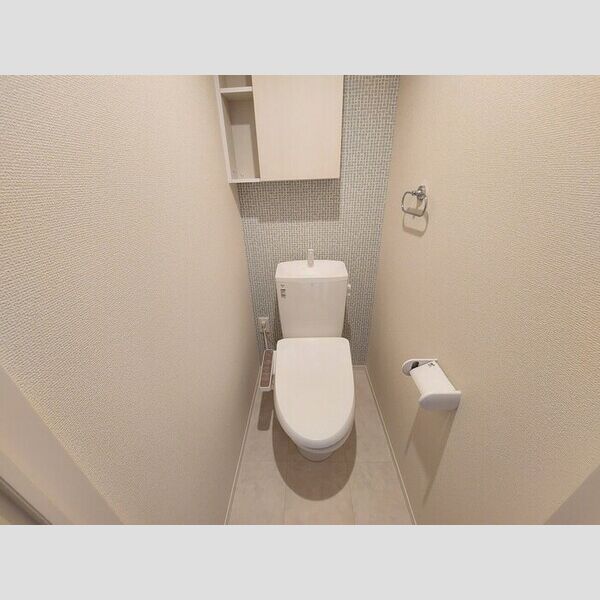 トイレ (温水洗浄便座♪)