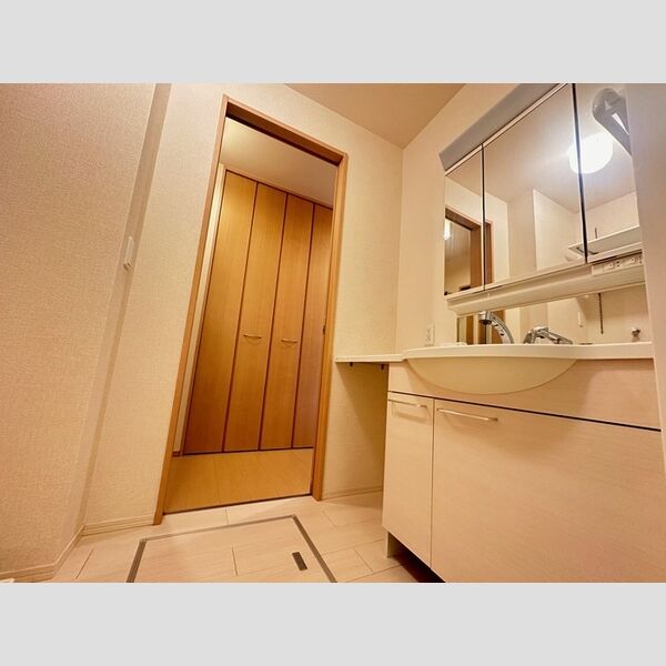 洗面所 (107　洗面所)