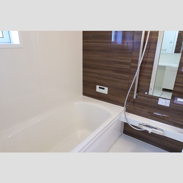 バス (B101　浴室)