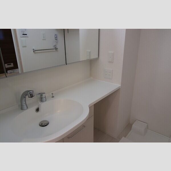 洗面所 (B101　洗面所)