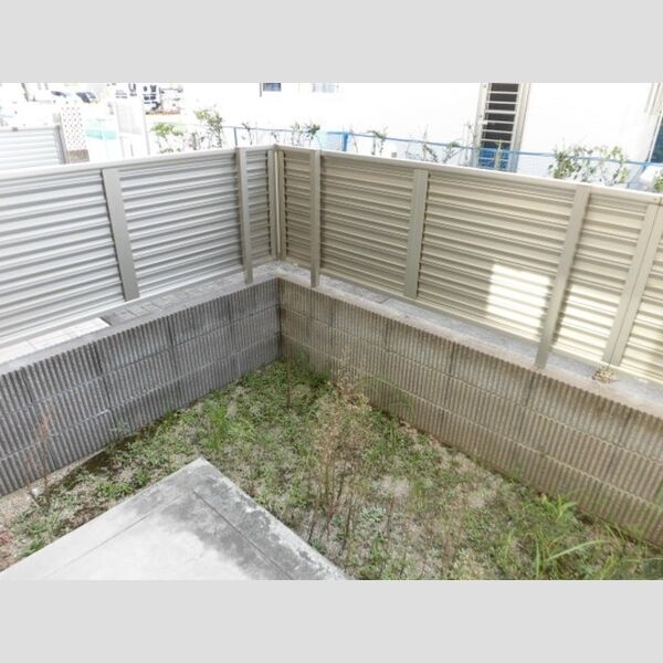 その他 (102　専用庭)