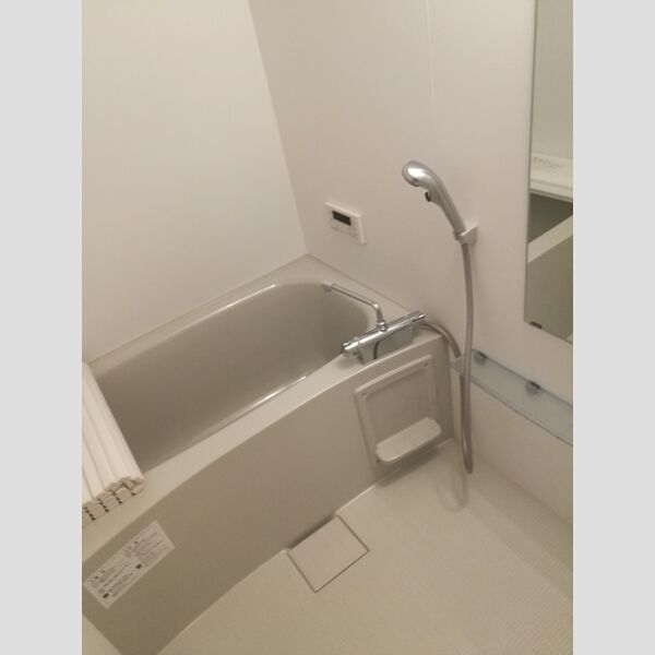 バス (202　浴室)