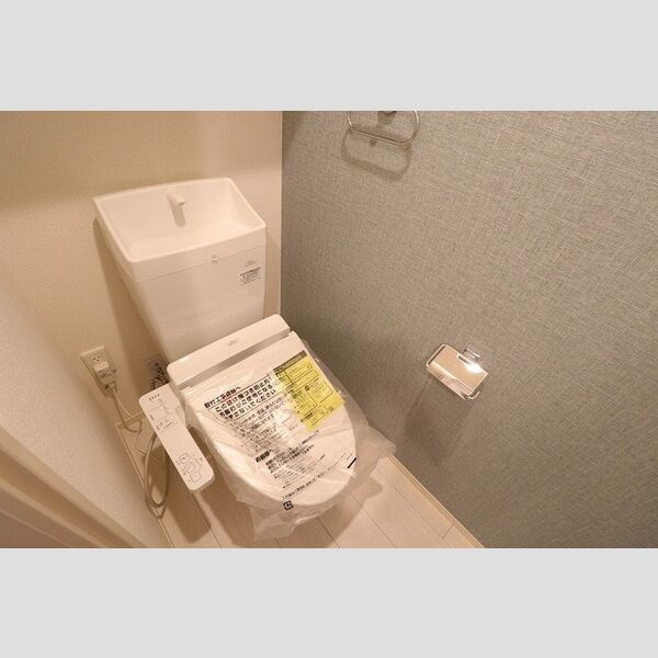 トイレ (206　温水洗浄暖房便座)