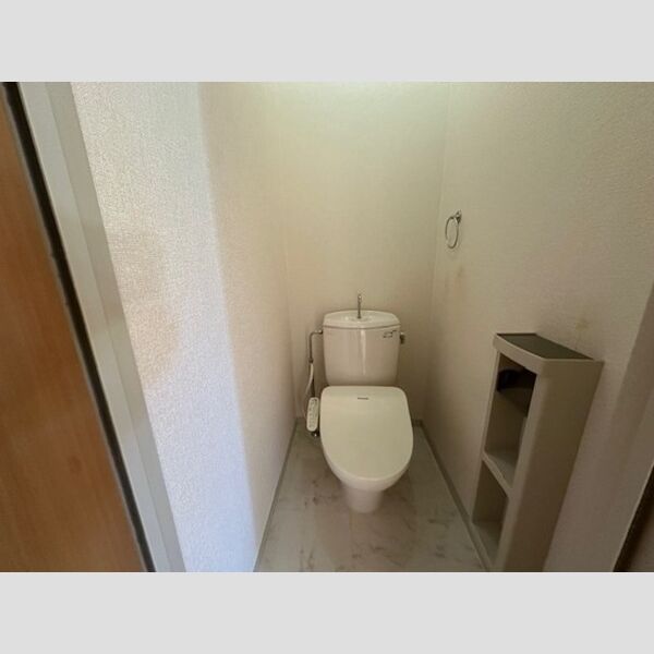 トイレ (温水洗浄暖房便座)