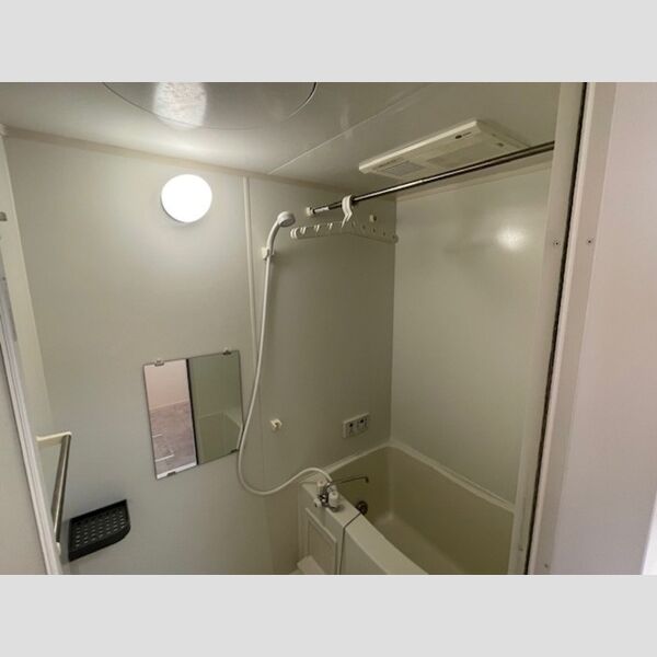 バス (101　浴室)