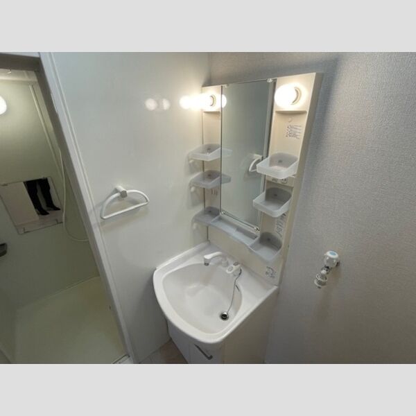 洗面所 (101　洗面所)