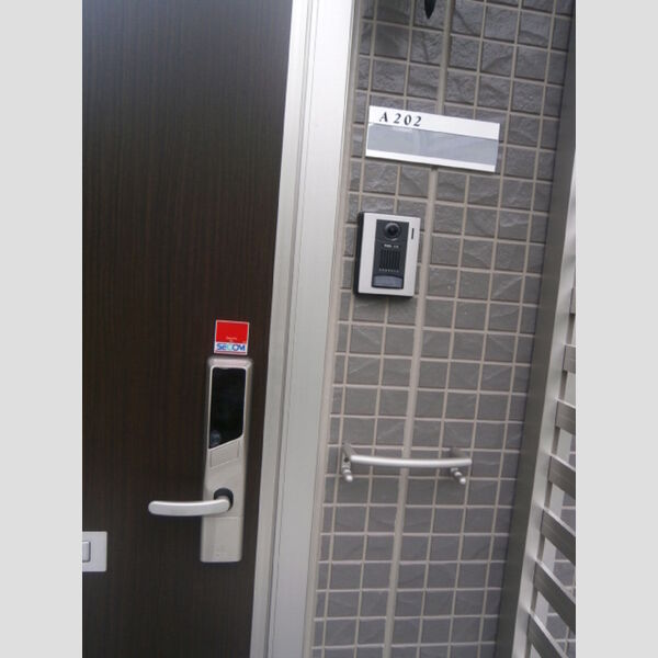 玄関 (カードキー・傘たて)