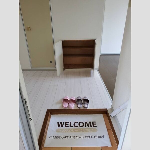 玄関 (202　玄関(シユーズボックス))