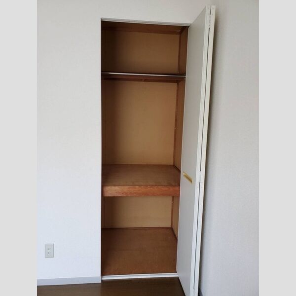 収納 (202　クローゼット)