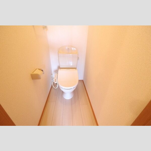 トイレ (302　温水洗浄暖房便座)