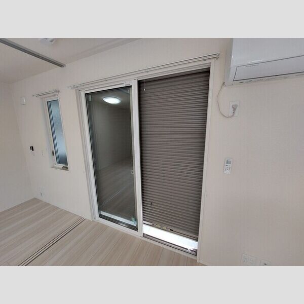 その他 (103　シャッター)