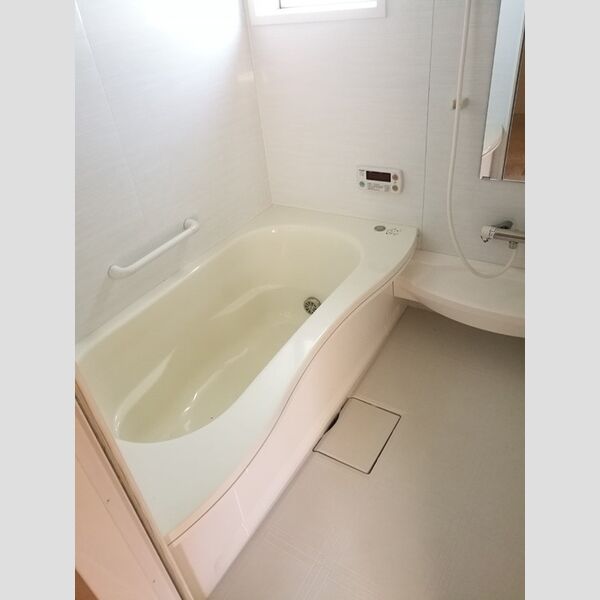 バス (102　浴室)