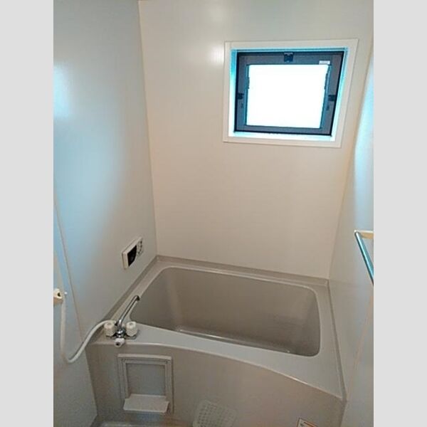 バス (202　浴室)