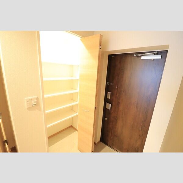 玄関 (605　玄関)