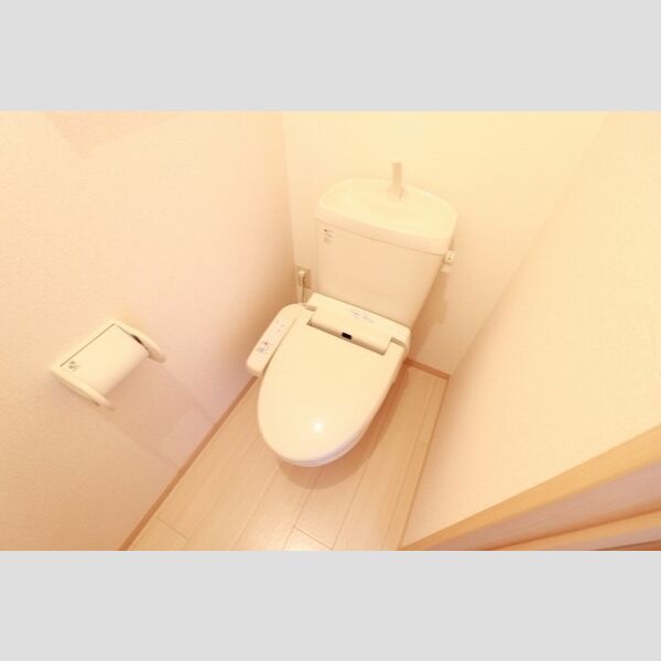 トイレ (B201　温水洗浄暖房便座)
