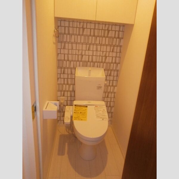 トイレ (202　温水洗浄暖房便座)