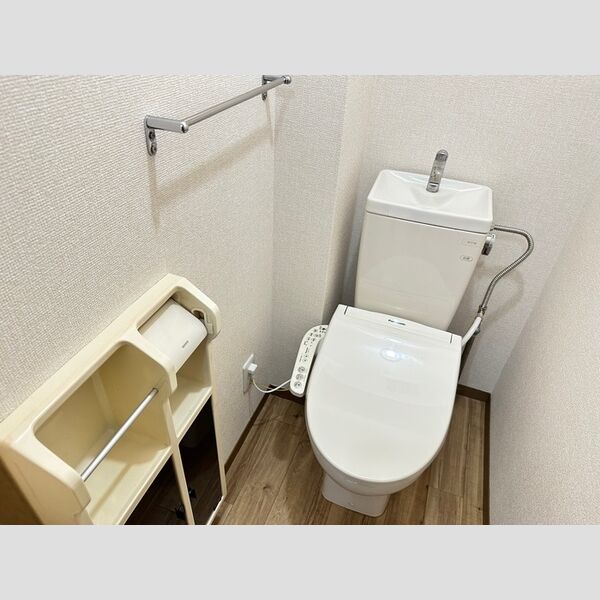 トイレ (B101　トイレ)