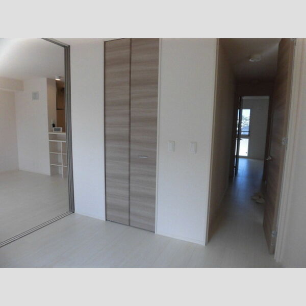 その他 (302　クローゼット)