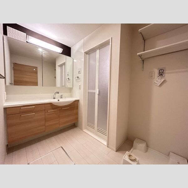 洗面所 (B203　洗面所)