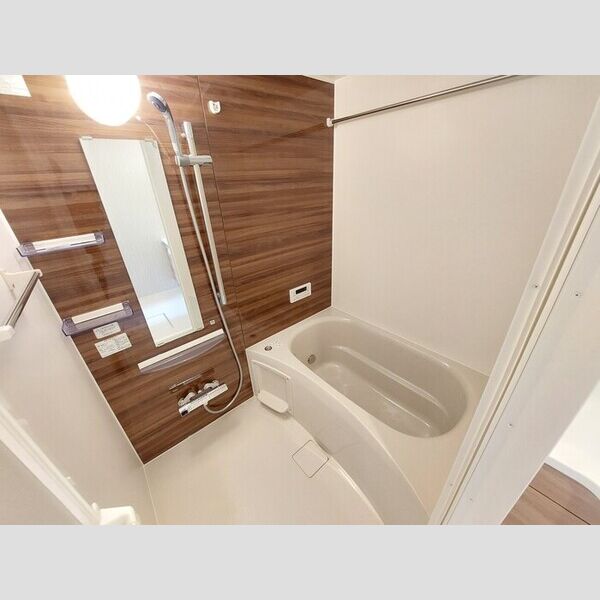 バス (B205　浴室)