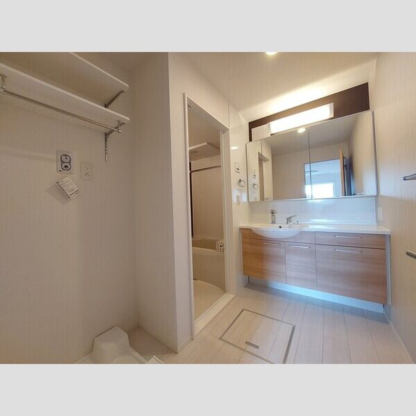 洗面所 (B205　洗面所)