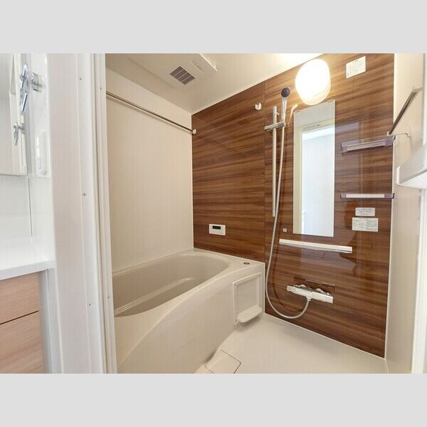 バス (B206　浴室)