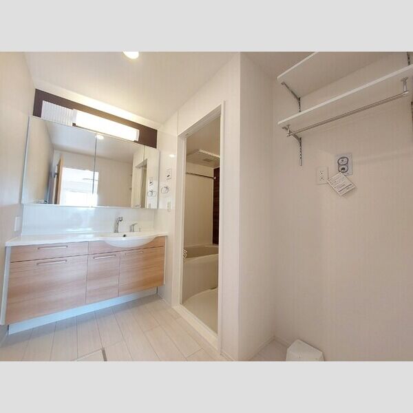 洗面所 (B206　洗面所)