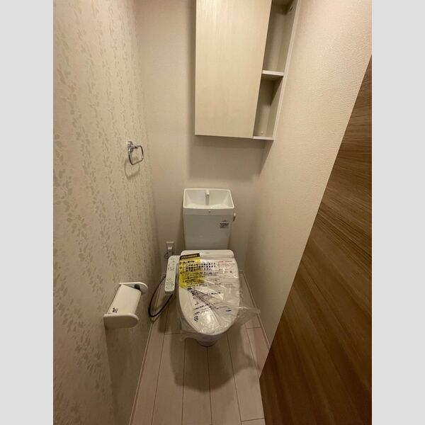 トイレ (110　温水洗浄暖房便座)