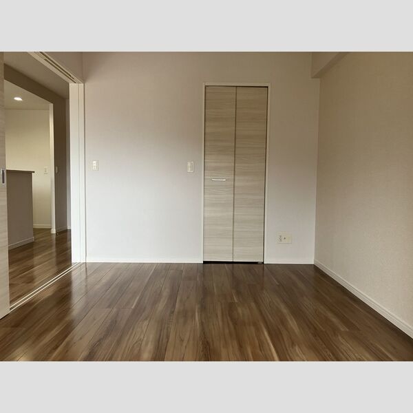 その他 (洋室①)