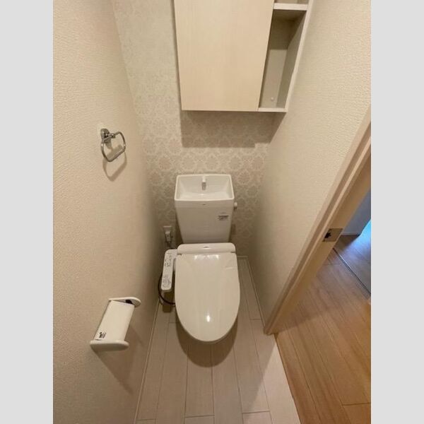 トイレ (101　温水洗浄便座)