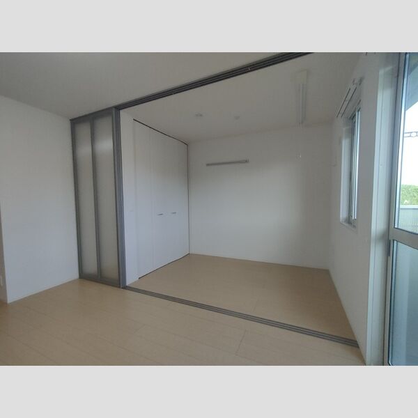 その他 (205号室洋室)