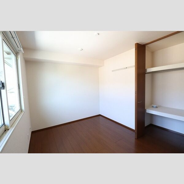 その他 (202　洋室)