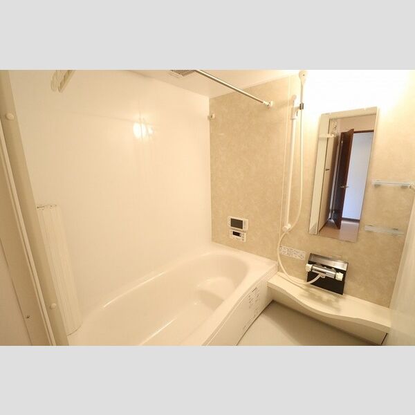 バス (202　浴室)