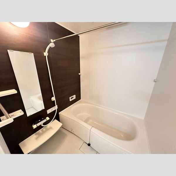 バス (106　浴室)