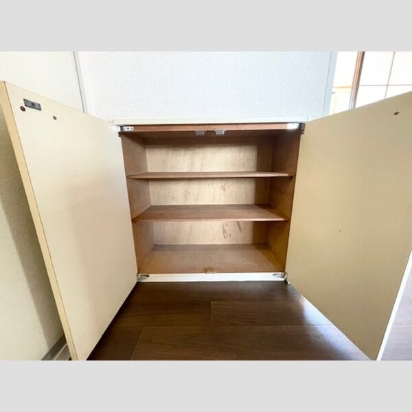 玄関 (シューズボックス)